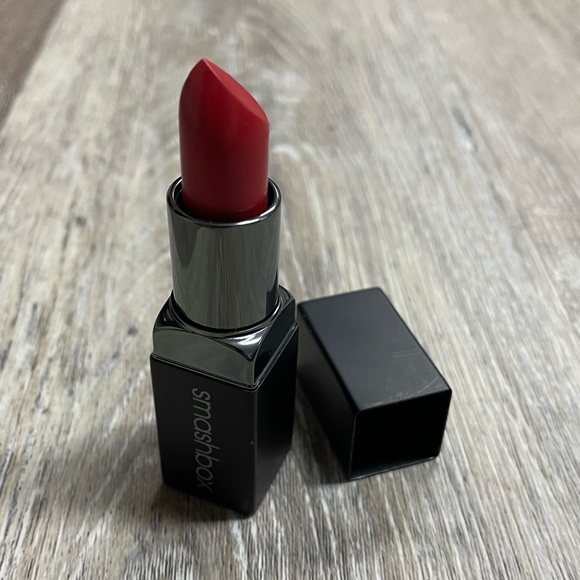 Smashbox Be Legendary lipstick, Canadian Flare. - Picture 3 of 6